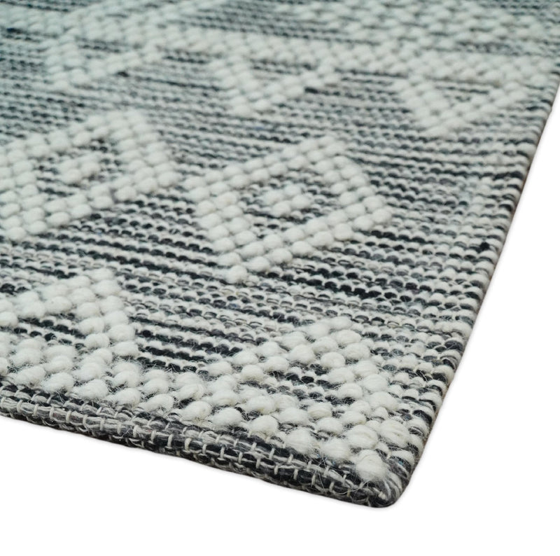 5x8 Hand woven tribal Woolen Chunky and Soft White and Black Wool Area Rug | TRDMA23