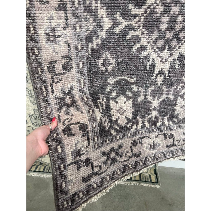 Salinas Kella Hand-Knotted Rug