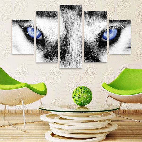 Husky's Eyes Wall Art
