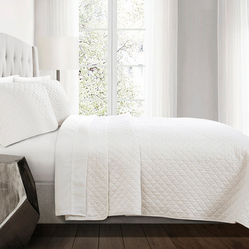 Ava Diamond Oversized Cotton Quilt Set