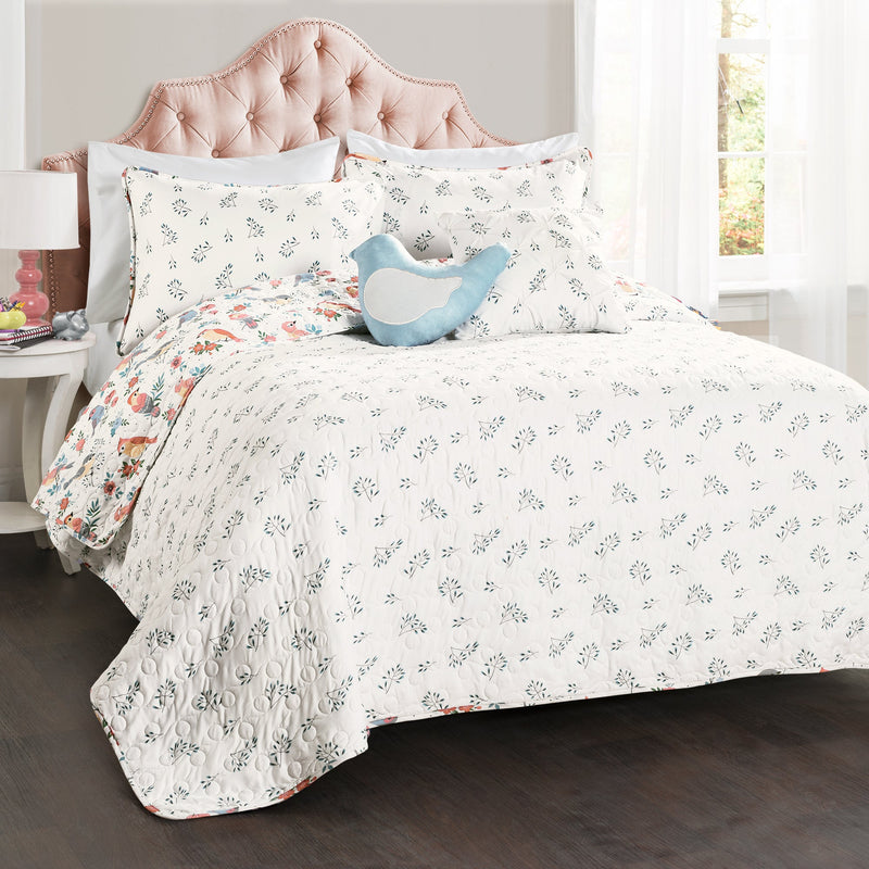 Chirpy Birds Quilt Set