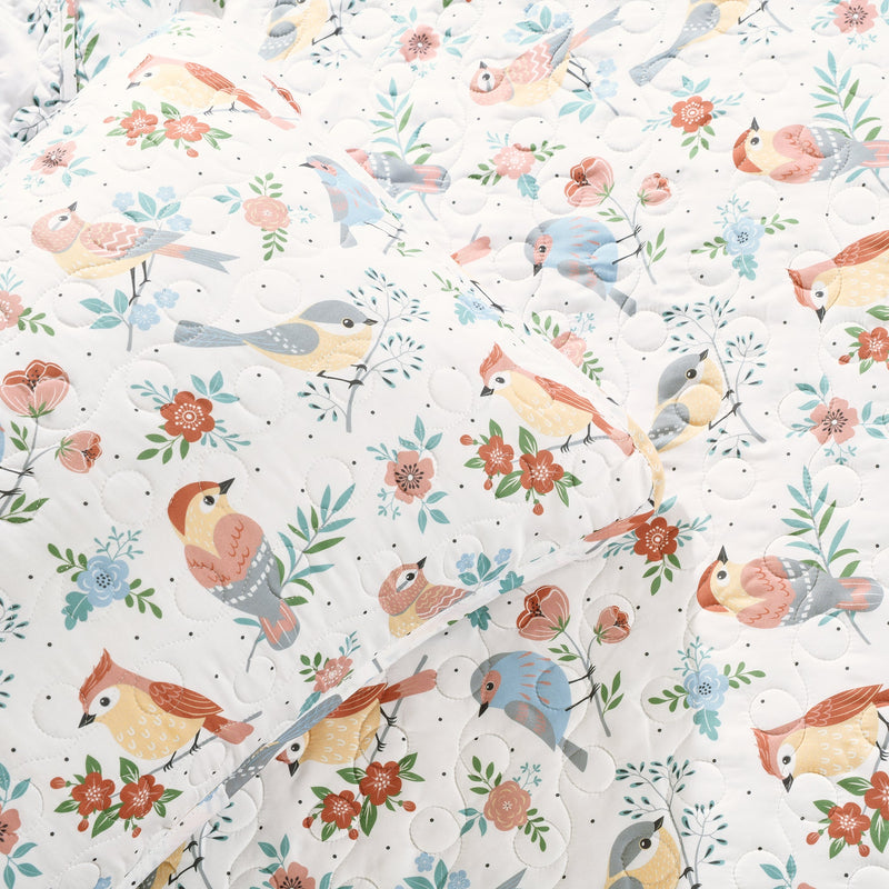 Chirpy Birds Quilt Set