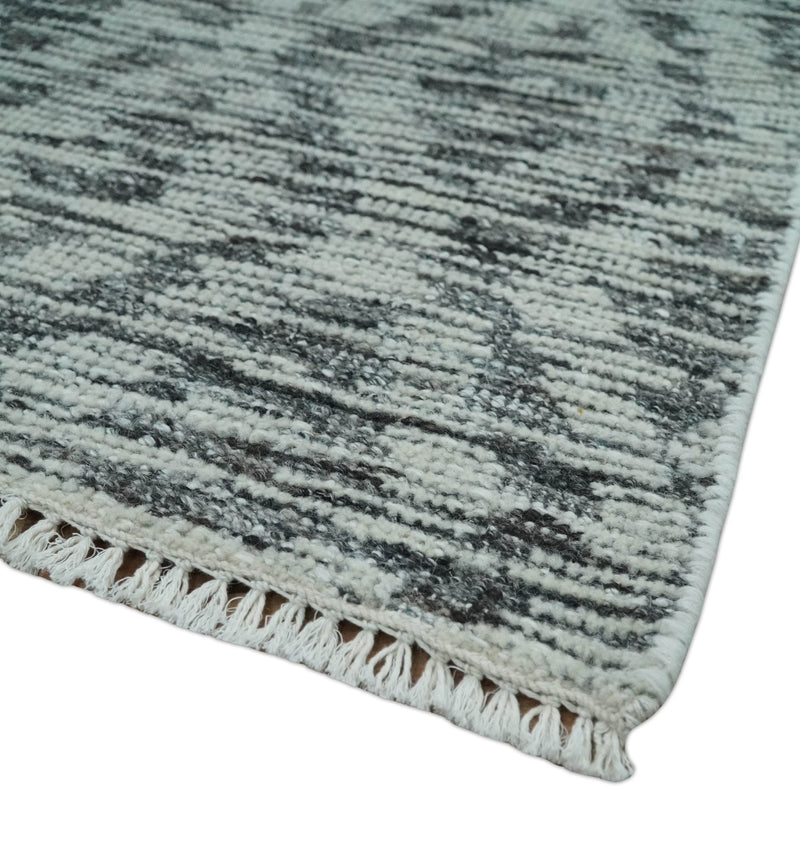 2x3 Hand Knotted Silver and Charcoal Geometrical shape Wool Rug