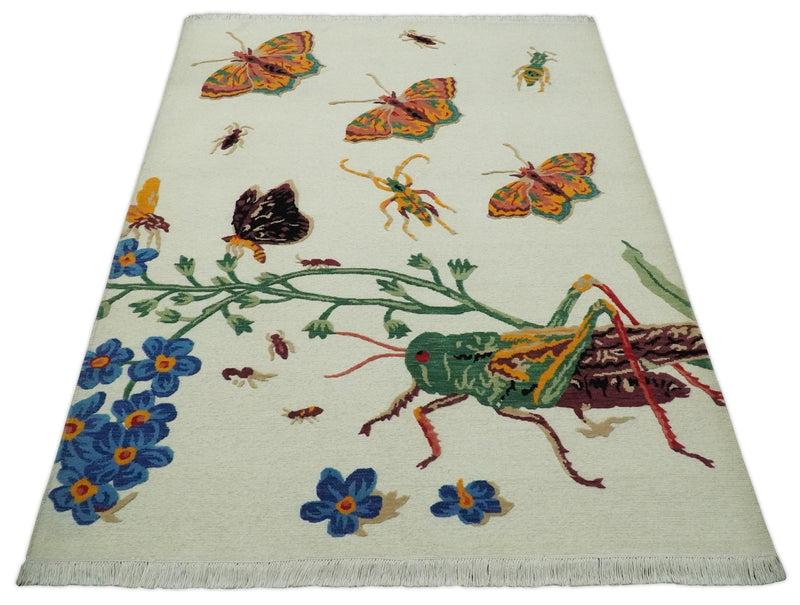 5x7 Ivory Butterfly , Insects and Flower Flatwoven Soumak Wool Hand Made Rug | KNT48