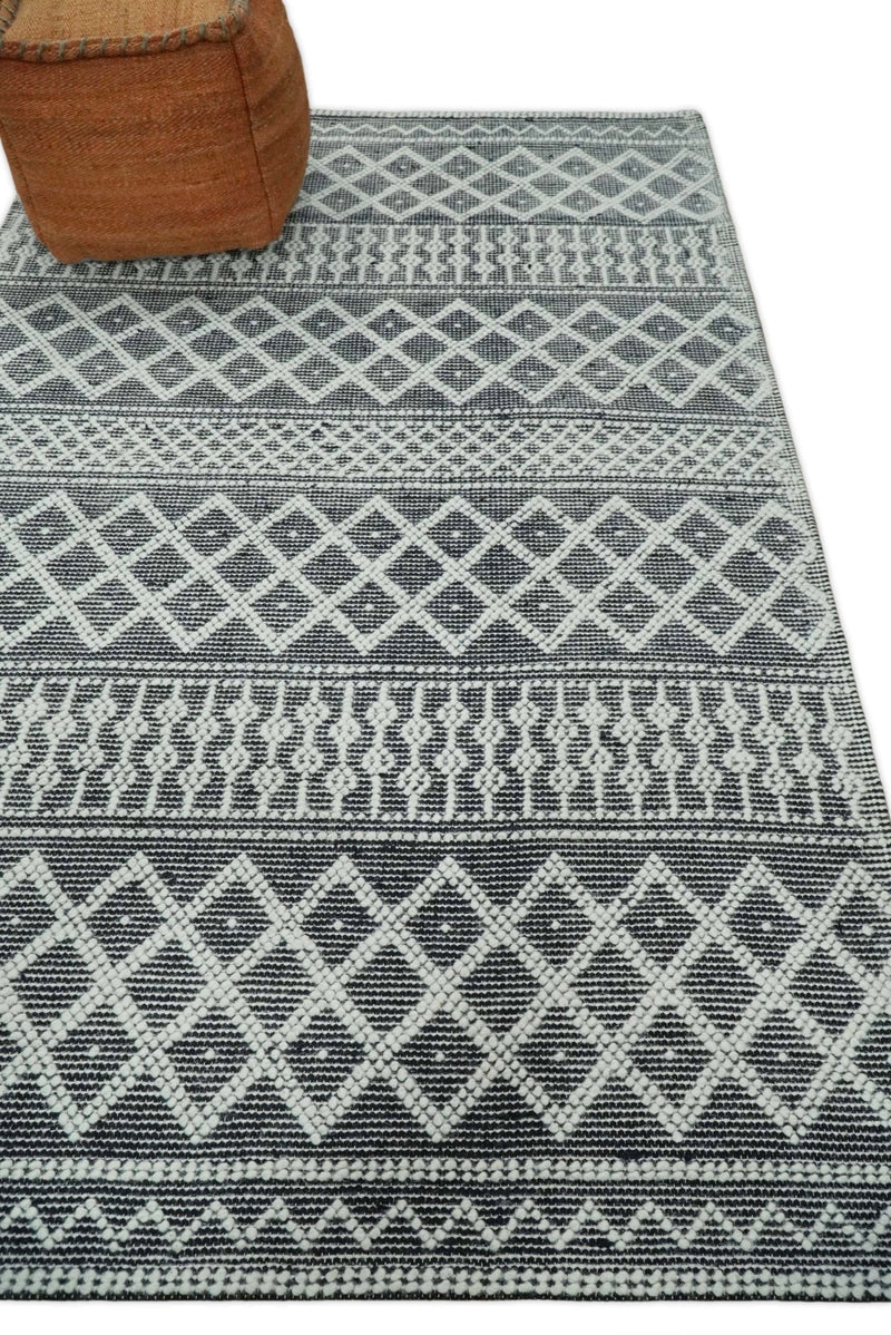 5x8 Hand woven tribal Woolen Chunky and Soft White and Black Wool Area Rug | TRDMA22