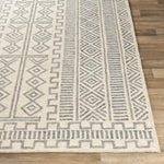 Vlieghuis Global Medium Gray Area Rug