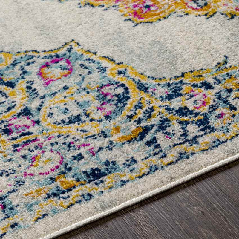 Donna Traditional Cream Area Rug