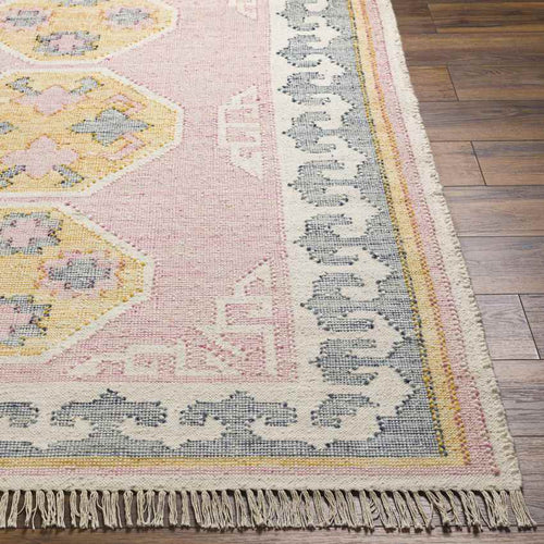 Lloyd Traditional Blush/Cream Area Rug