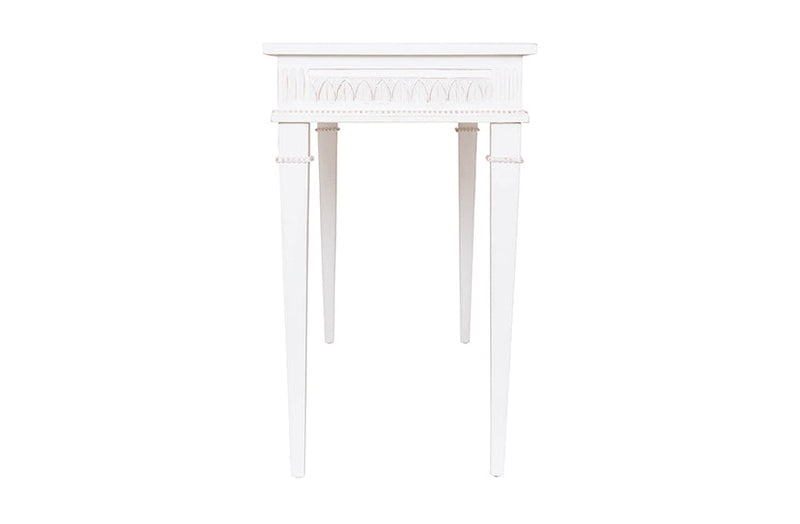 Lilly Console