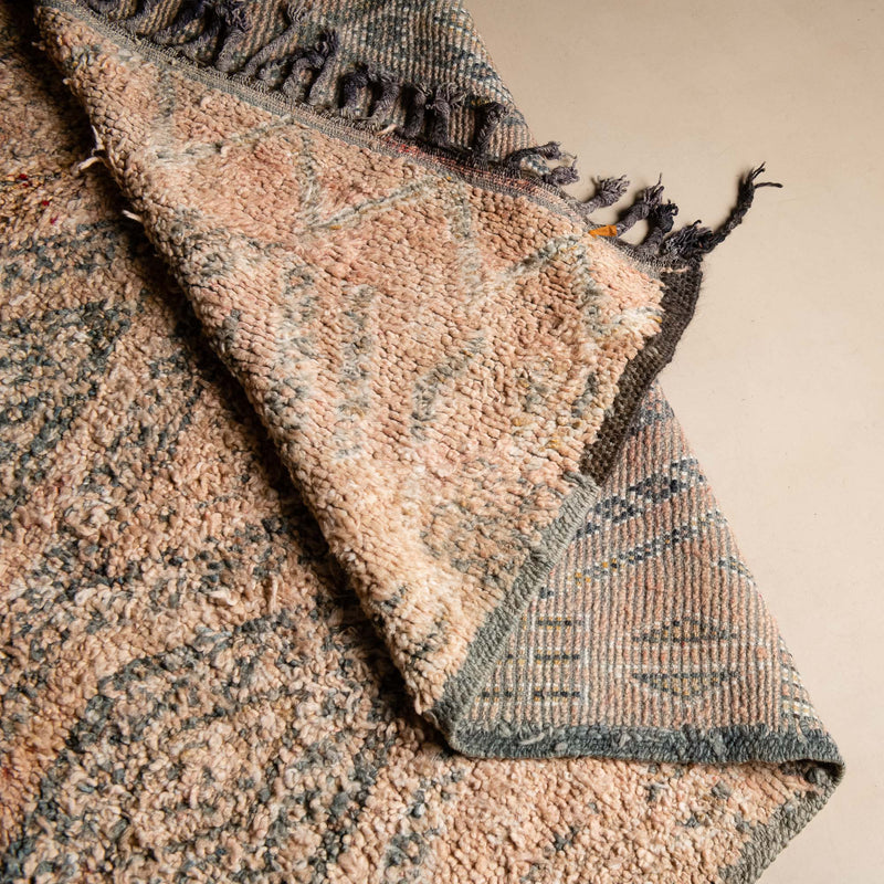 Hakima - vintage beni mguild rug