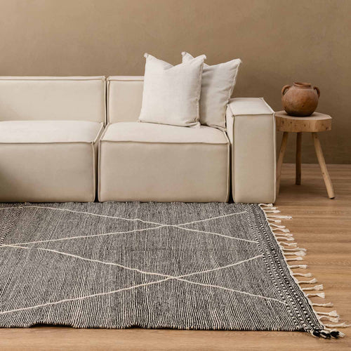 Sabrin - taznakht kilim rug