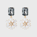 Graphic daisy earrings, grey