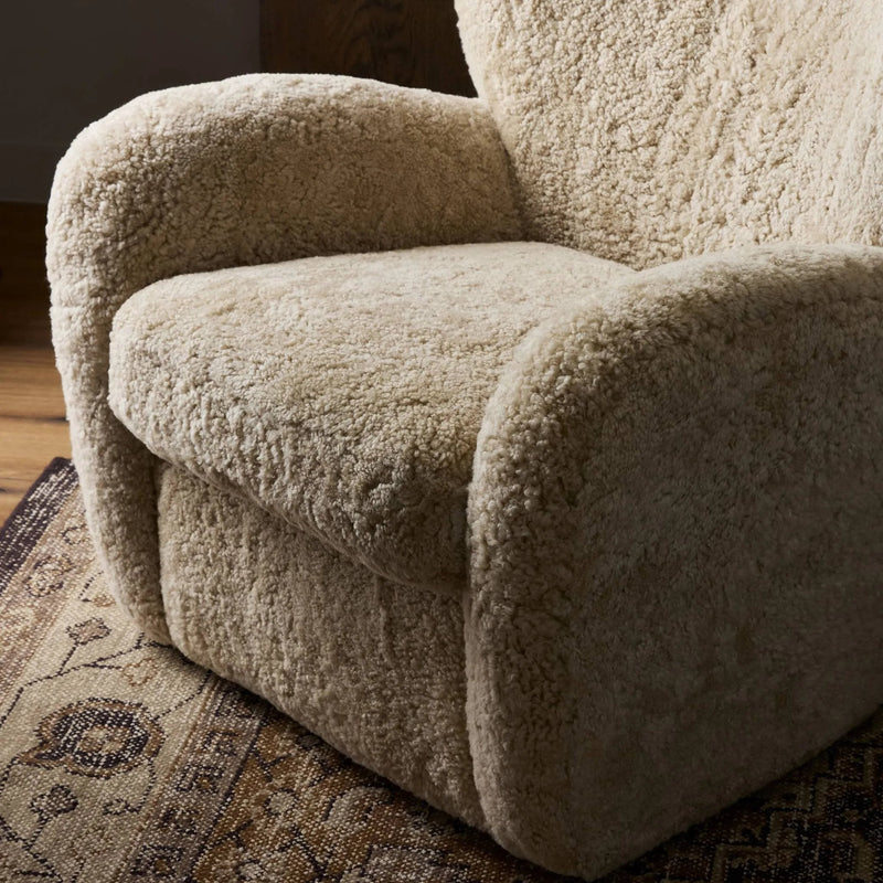 Amelie Beige Shearling Chair | shipping 11/20/2025