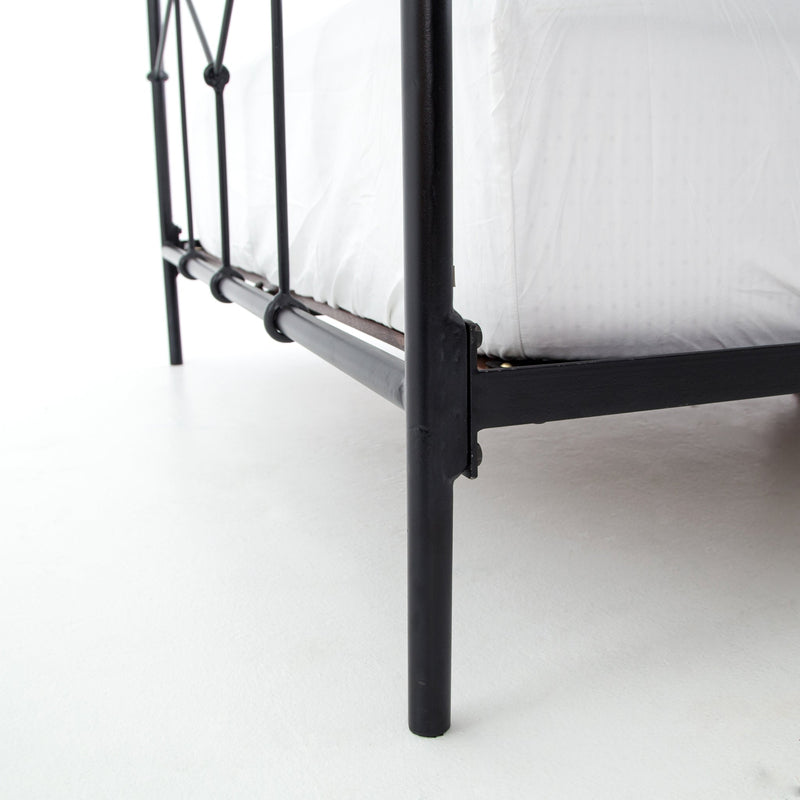 Winston Bed