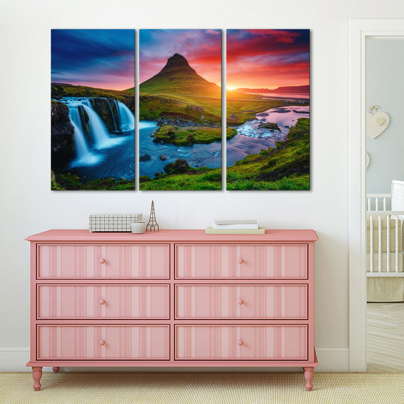 Kirkjufell In Iceland Wall Art
