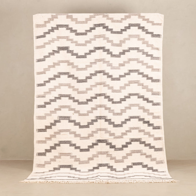 Sanabil - taznakht kilim rug
