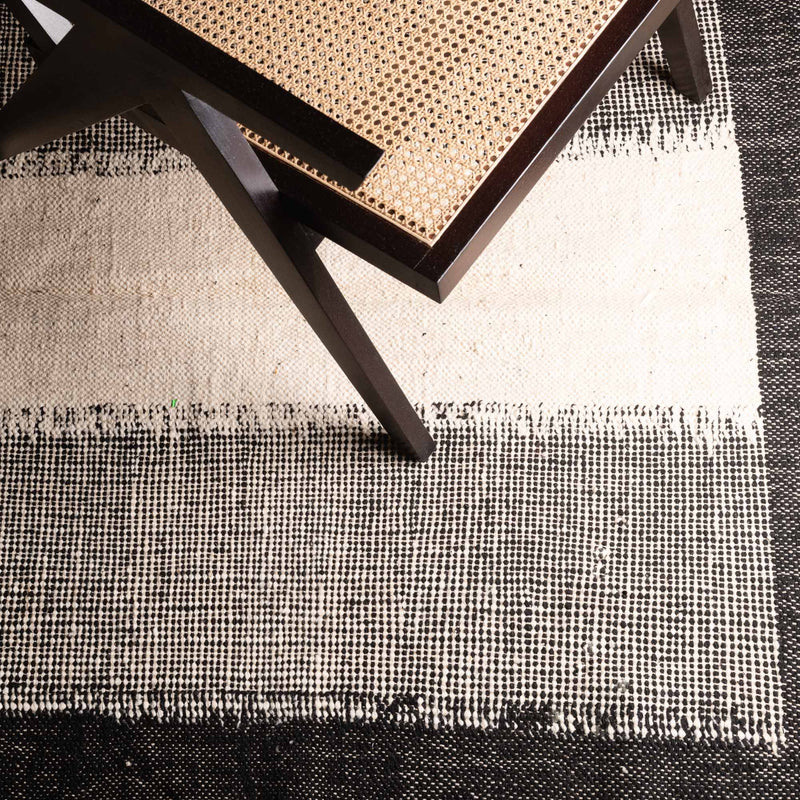 Ouna - taznakht kilim rug