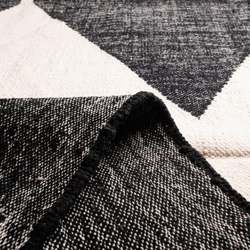 Alya - Flatweave Moroccan rug