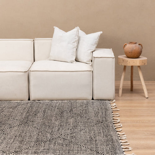 Israa - taznakht kilim rug