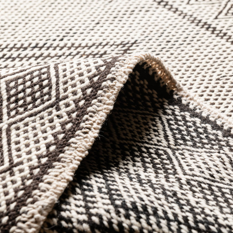 Urfel - taznakht kilim rug