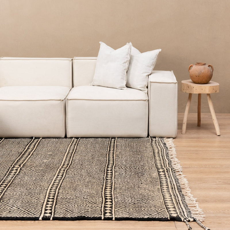 Ouahbi - taznakht kilim rug