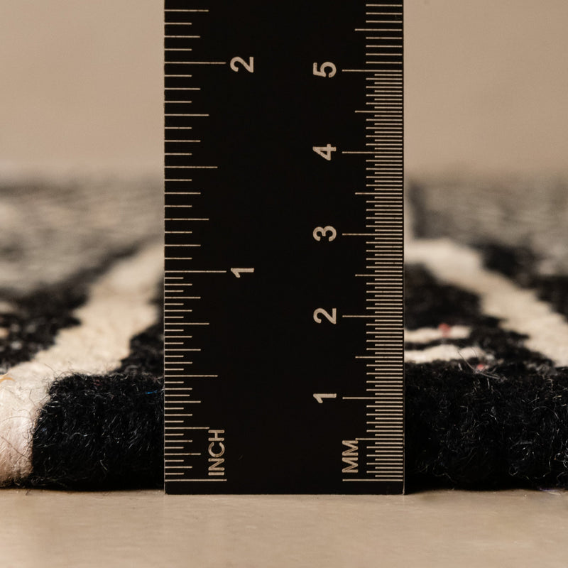 Ouahbi - taznakht kilim rug