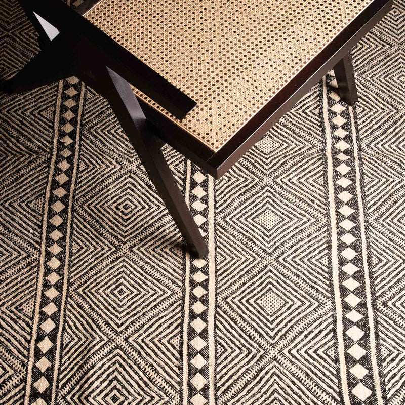 Ouahbi - taznakht kilim rug
