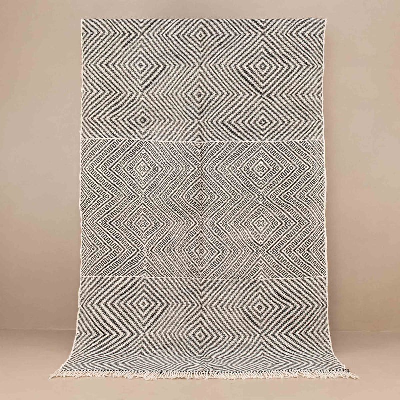 Tikinas - taznakht kilim rug