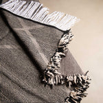 Soheir - taznakht kilim rug