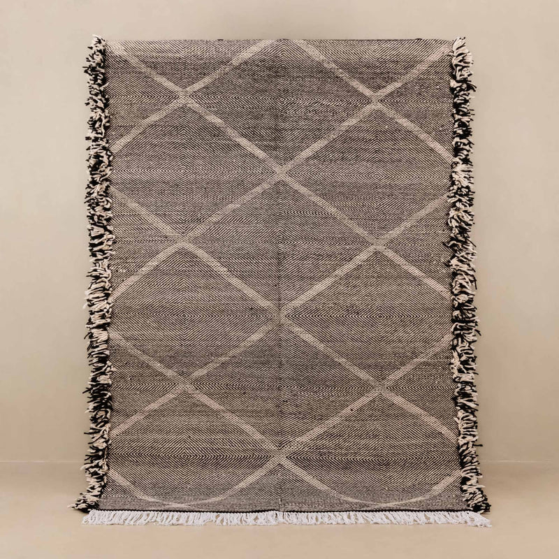 Soheir - taznakht kilim rug