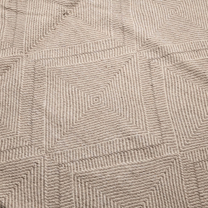 Thafunuth - taznakht kilim rug
