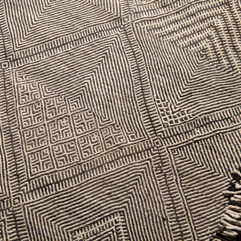 Tamazight - taznakht kilim rug