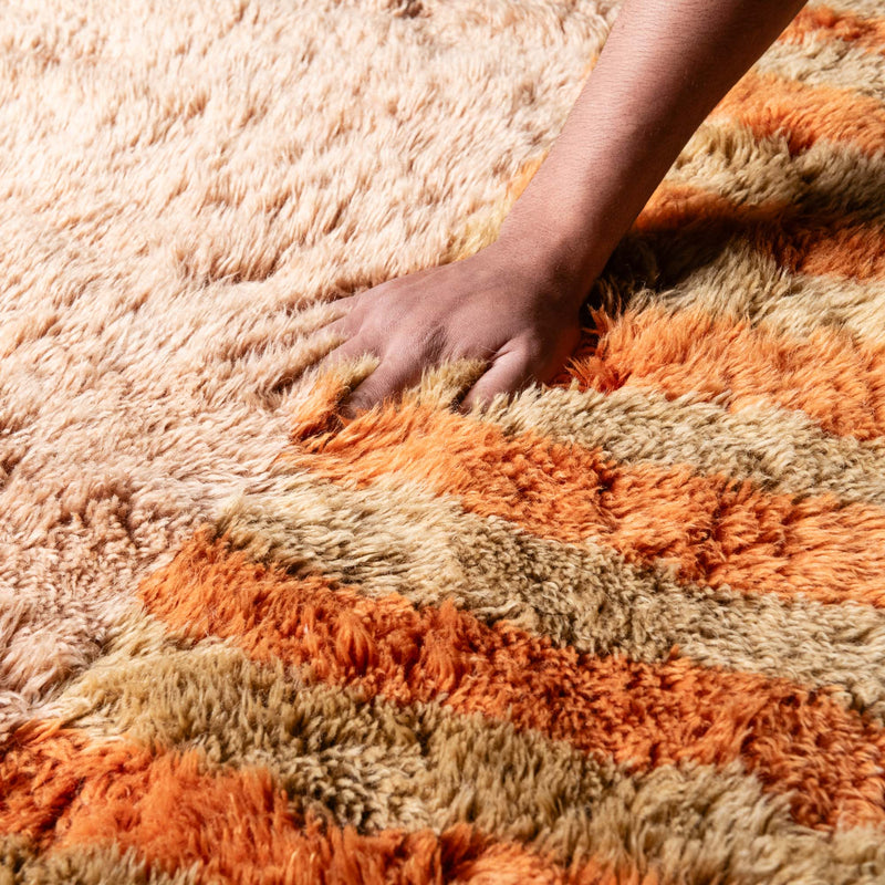 Defragmented Sunset - luxury beni mrirt rug
