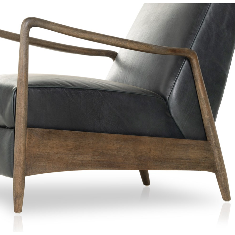 Braden Dakota Black Recliner | shipping 6/3/2025
