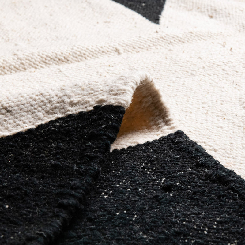 Alya - taznakht kilim rug