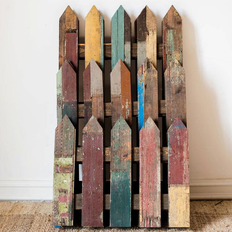 Antique Colored Solid Wood Fence Stage Decoration Props