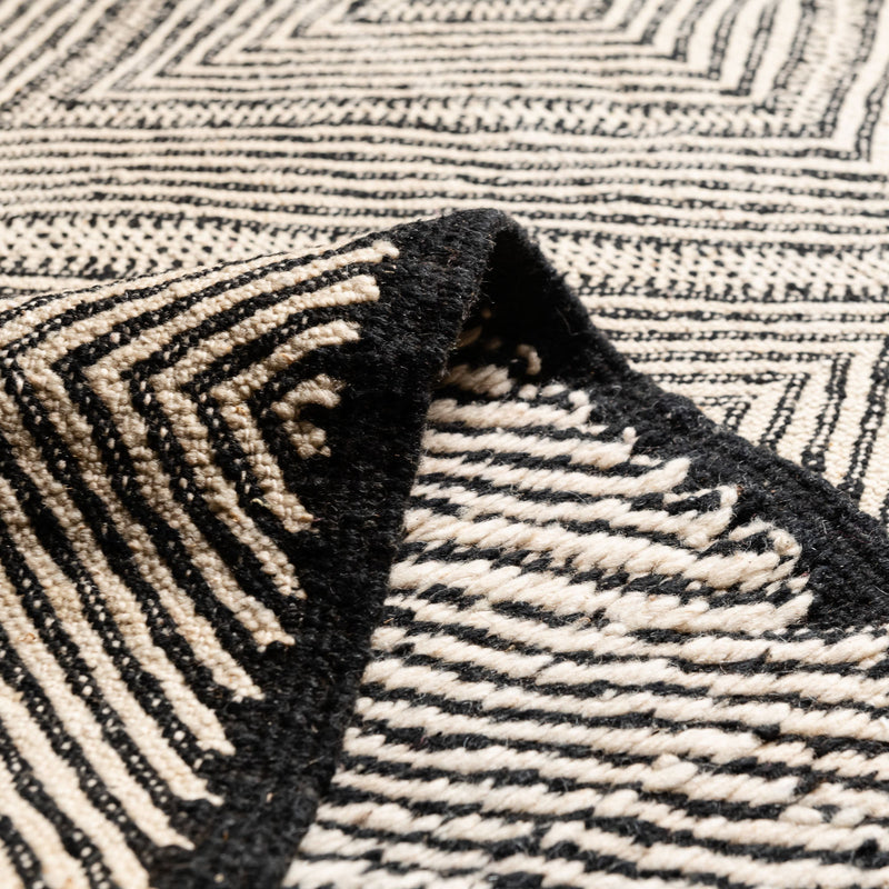 Aya - taznakht kilim rug