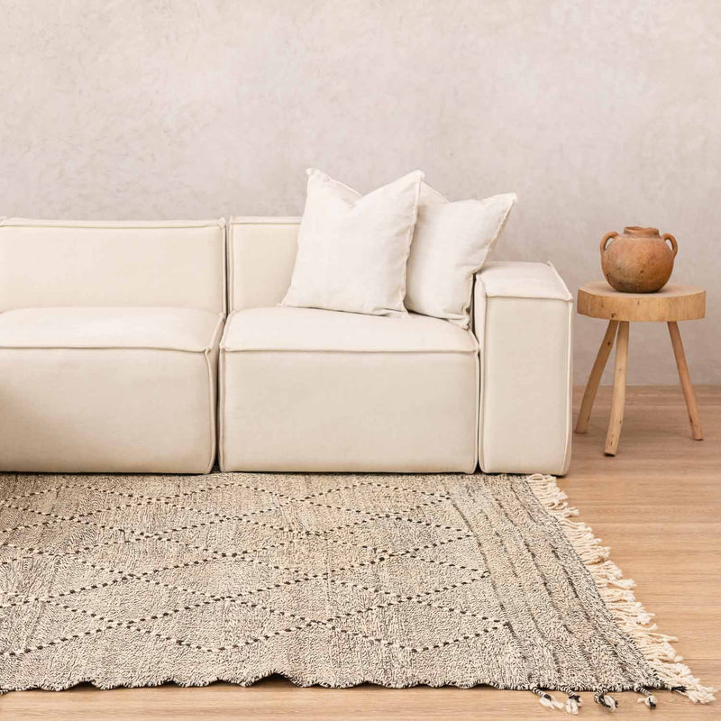 Azmi - taznakht kilim rug