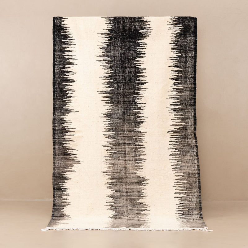 Azregh - taznakht kilim rug