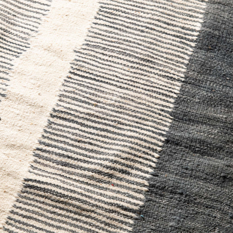 Azwaw - taznakht kilim rug