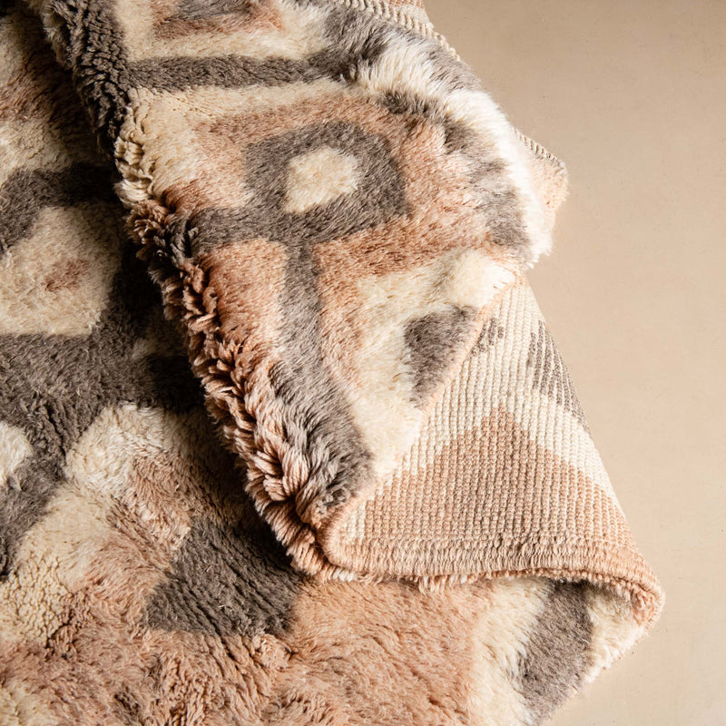 Infinite Dream - luxury beni mrirt rug