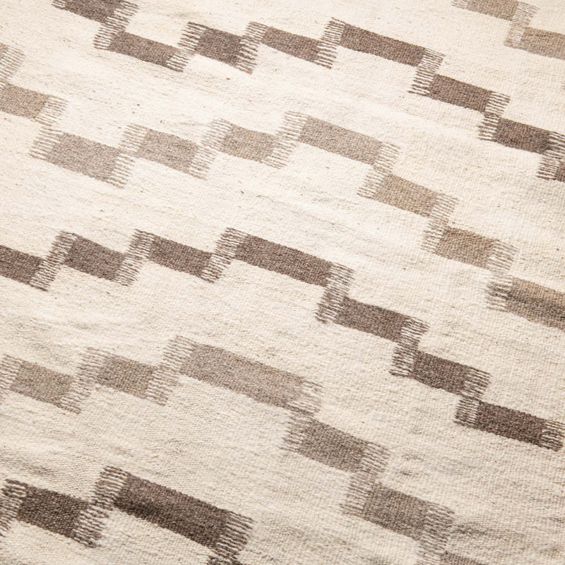 Djill - taznakht kilim rug