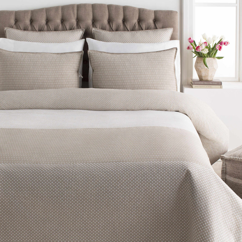 Glina Beige Bedding