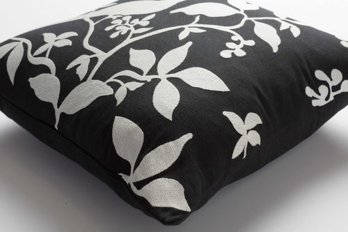 Nisse Black Pillow Cover