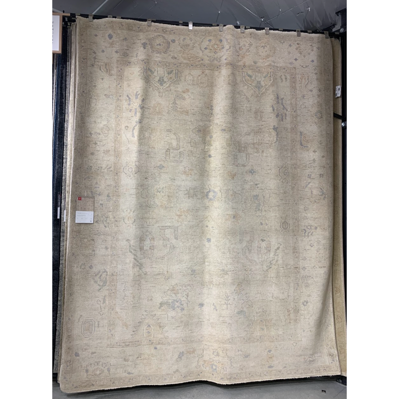 Vivienne Stone / Stone Hand-Knotted Rug