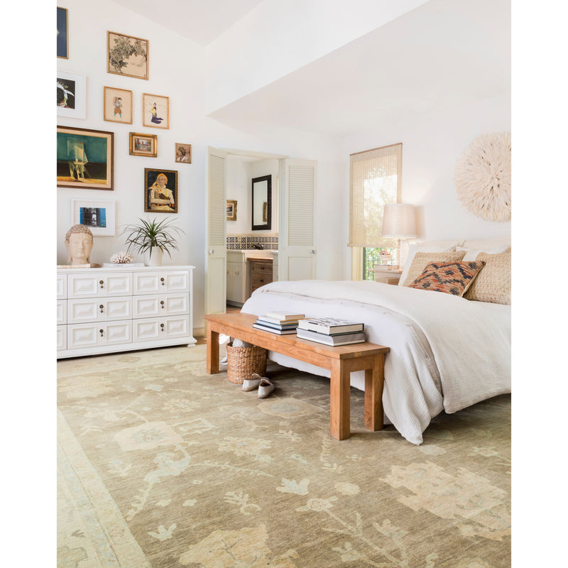 Vivienne Moss Gray / Stone Hand-Knotted Rug