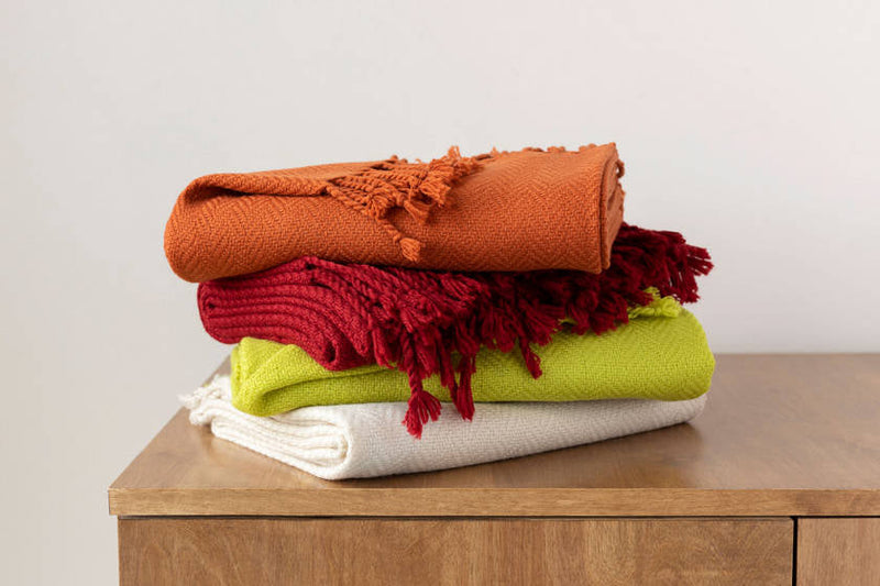 Silz Bright Red Throw