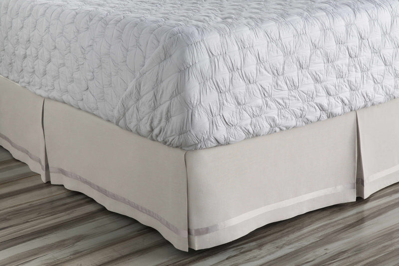Garesnica Light Gray Bedding