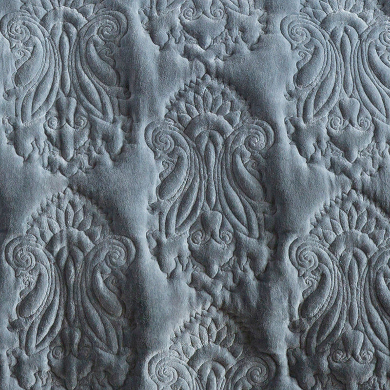 Bakar Medium Gray Bedding