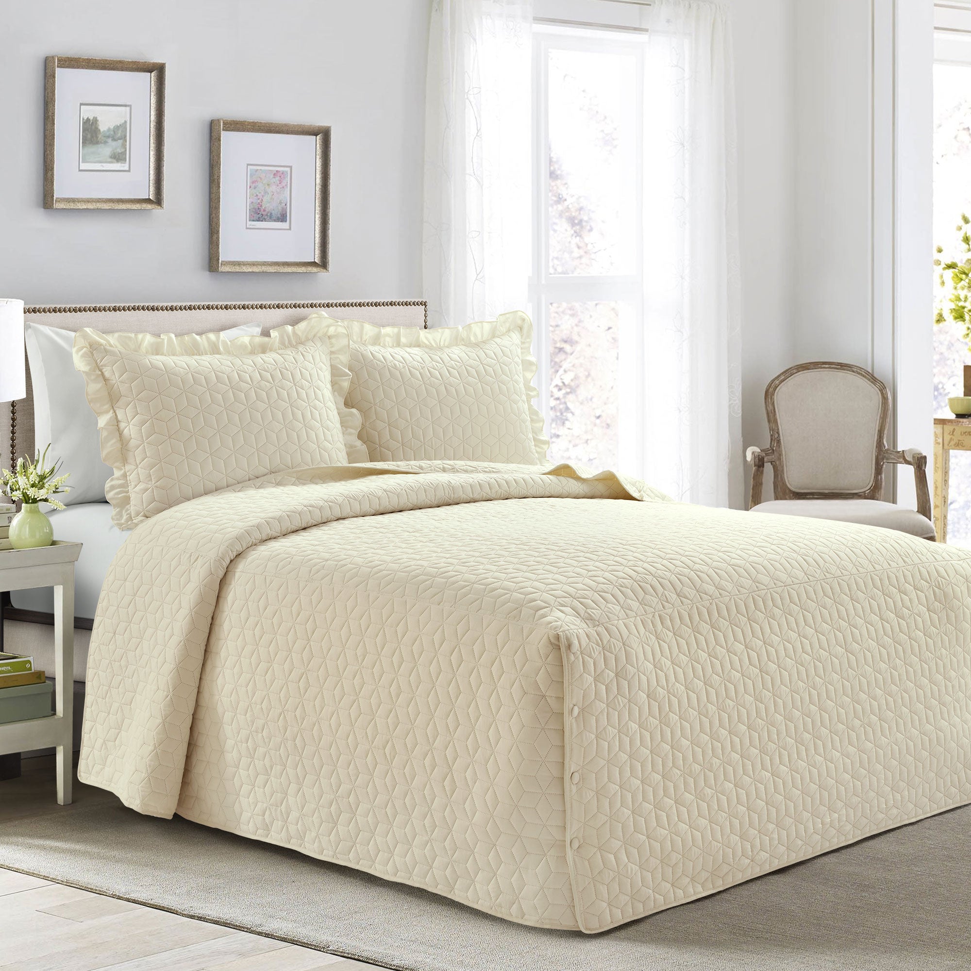 Ruffle skirt quilt set new arrivals